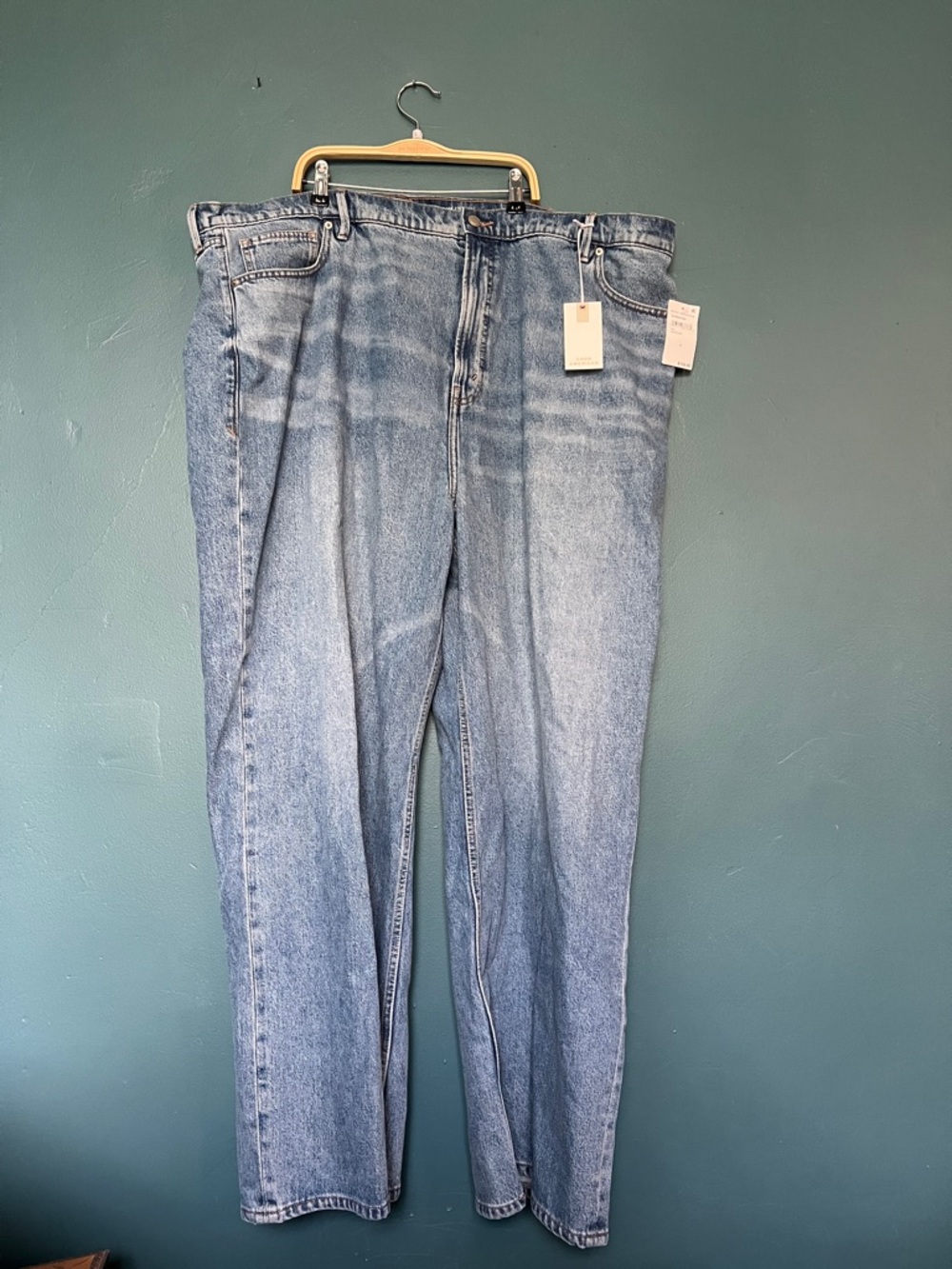 Good American plus size low rise baggy jeans